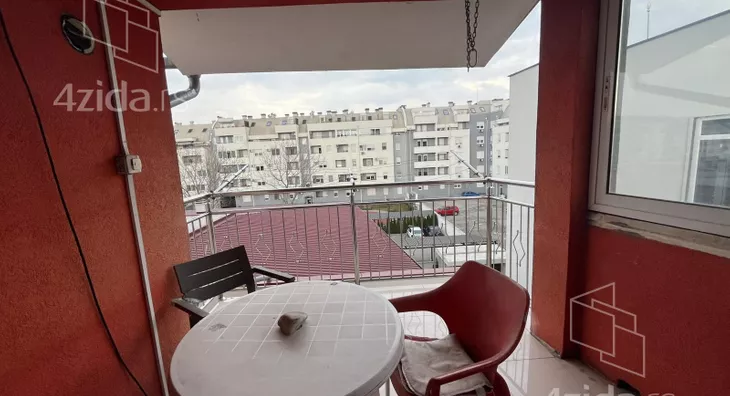 Petosoban stan | 4zida