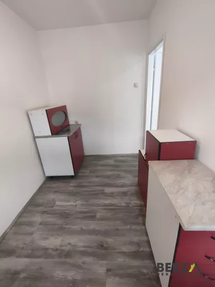 Železnička stanica | 4zida.rs