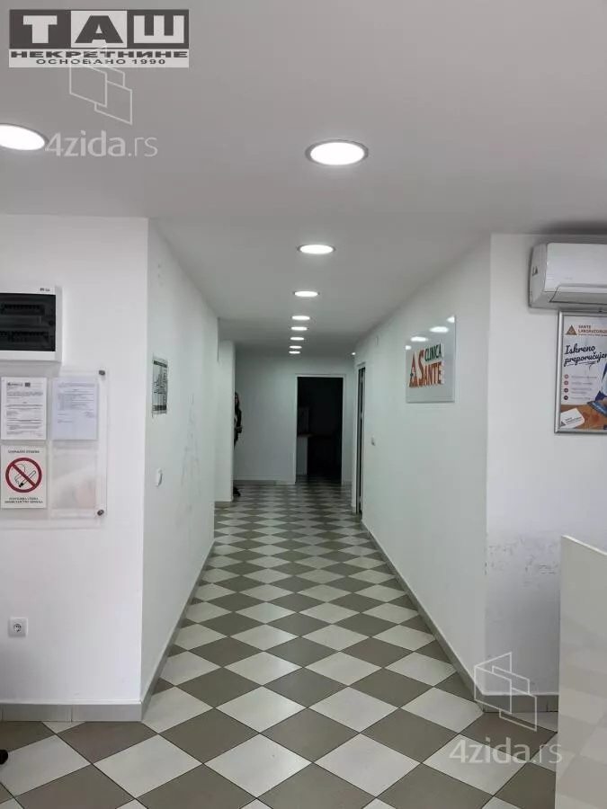 Lokal | 4zida