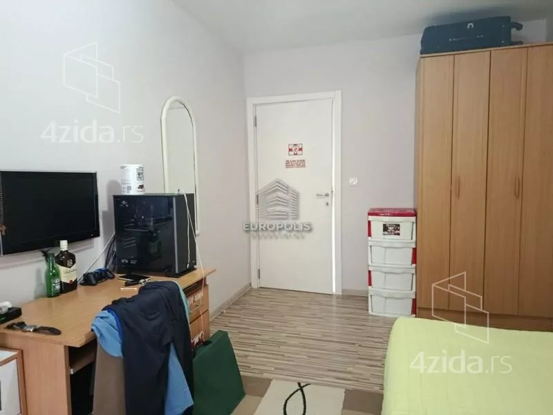 5-etažna kuća | 4zida