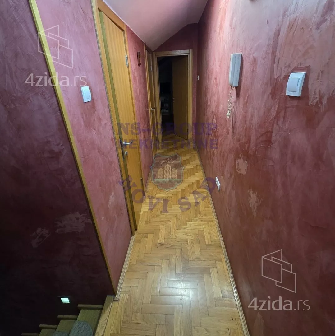 Šestosoban stan | 4zida