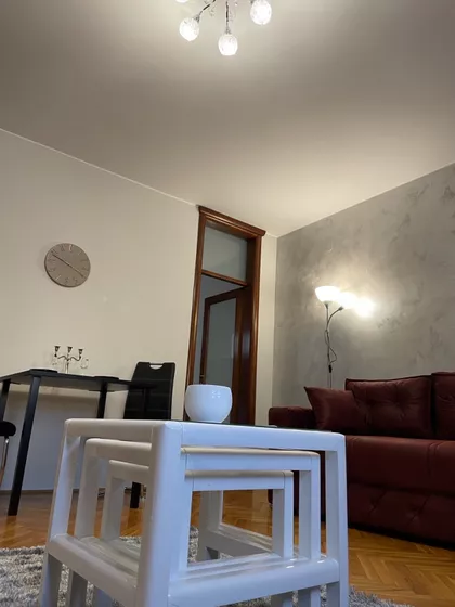 Petra Drapšina | 4zida.rs