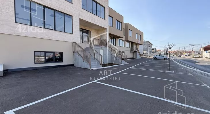 Poslovni prostor | 4zida