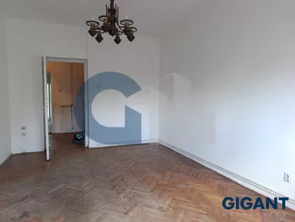 Cetinjska-Stari grad | 4zida.rs