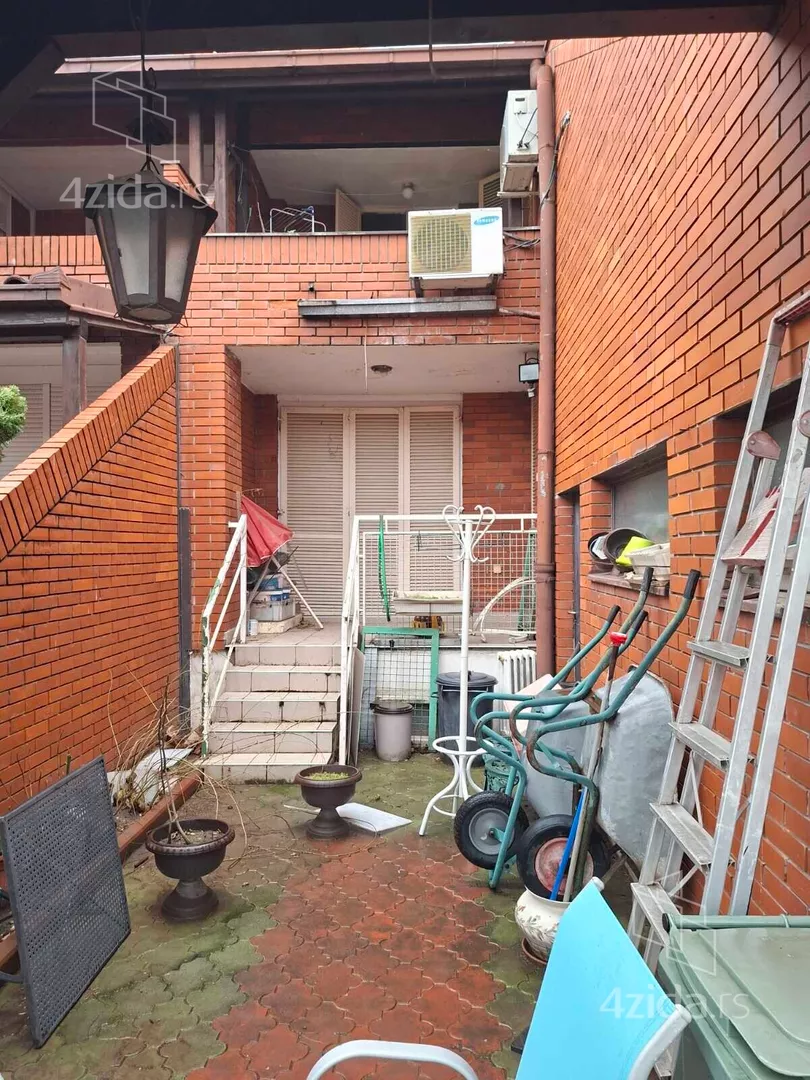 3-etažna kuća | 4zida