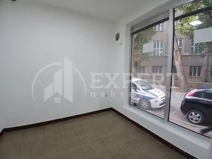 Trg Pavla Stojkovića | 4zida.rs