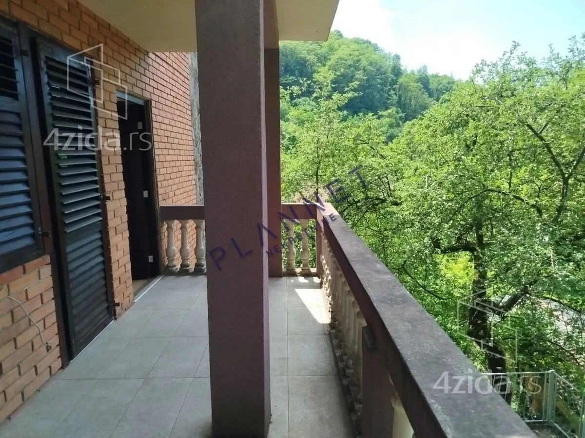 3-etažna kuća | 4zida