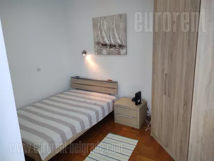 DEDINJE BELI DVOR | 4zida.rs