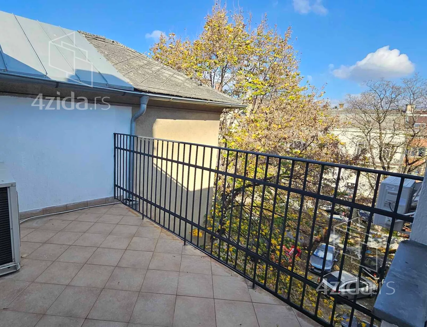 Petosoban stan | 4zida