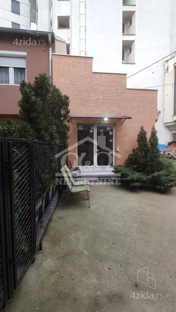 Poslovni prostor | 4zida