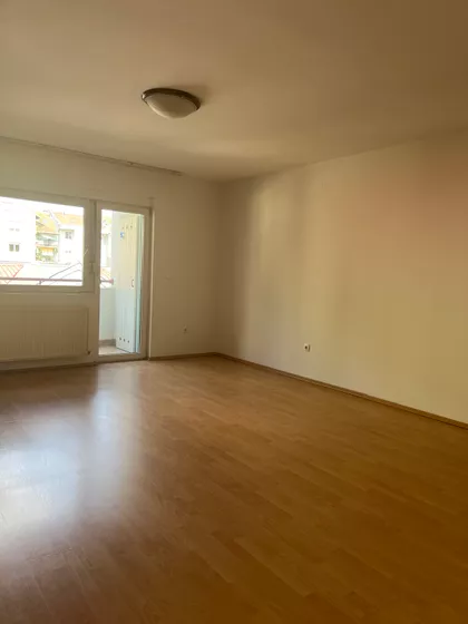 Bulevar Cara Lazara | 4zida.rs