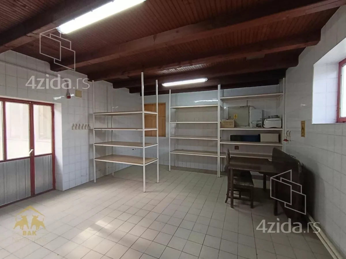Poslovni prostor | 4zida