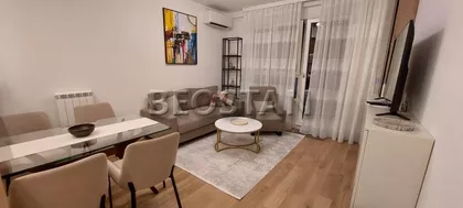 Tadije Sondermajera | 4zida.rs