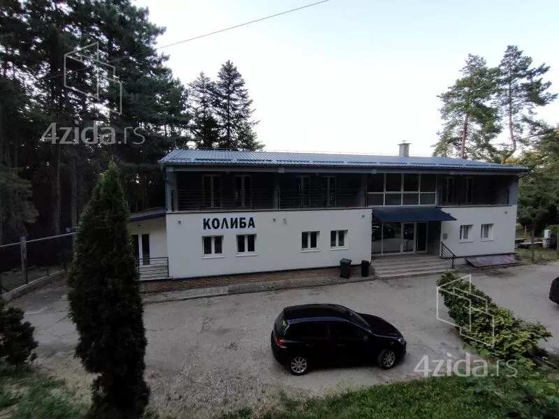 Poslovni prostor | 4zida