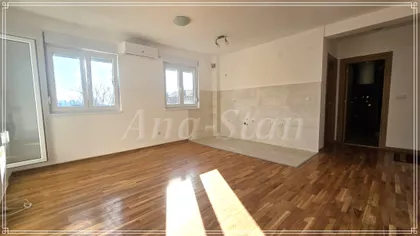 Kaluđerica | 4zida.rs