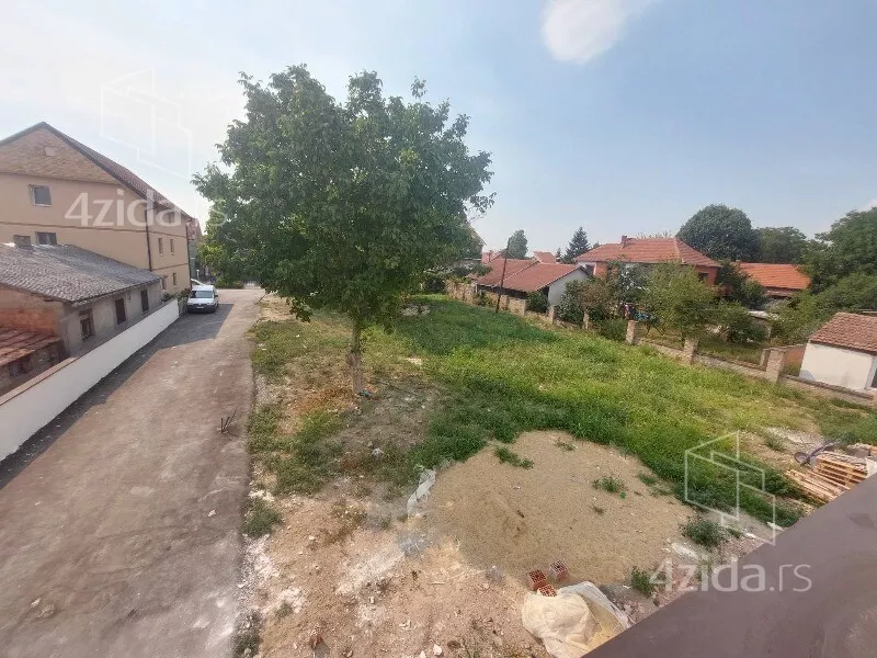 Plac | 4zida