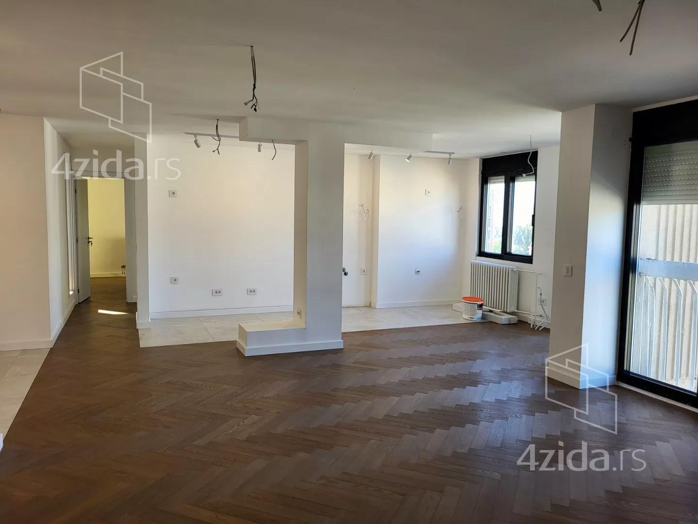 Petosoban stan | 4zida