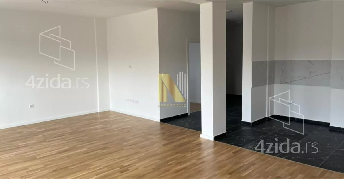 Četvoroiposoban stan | 4zida