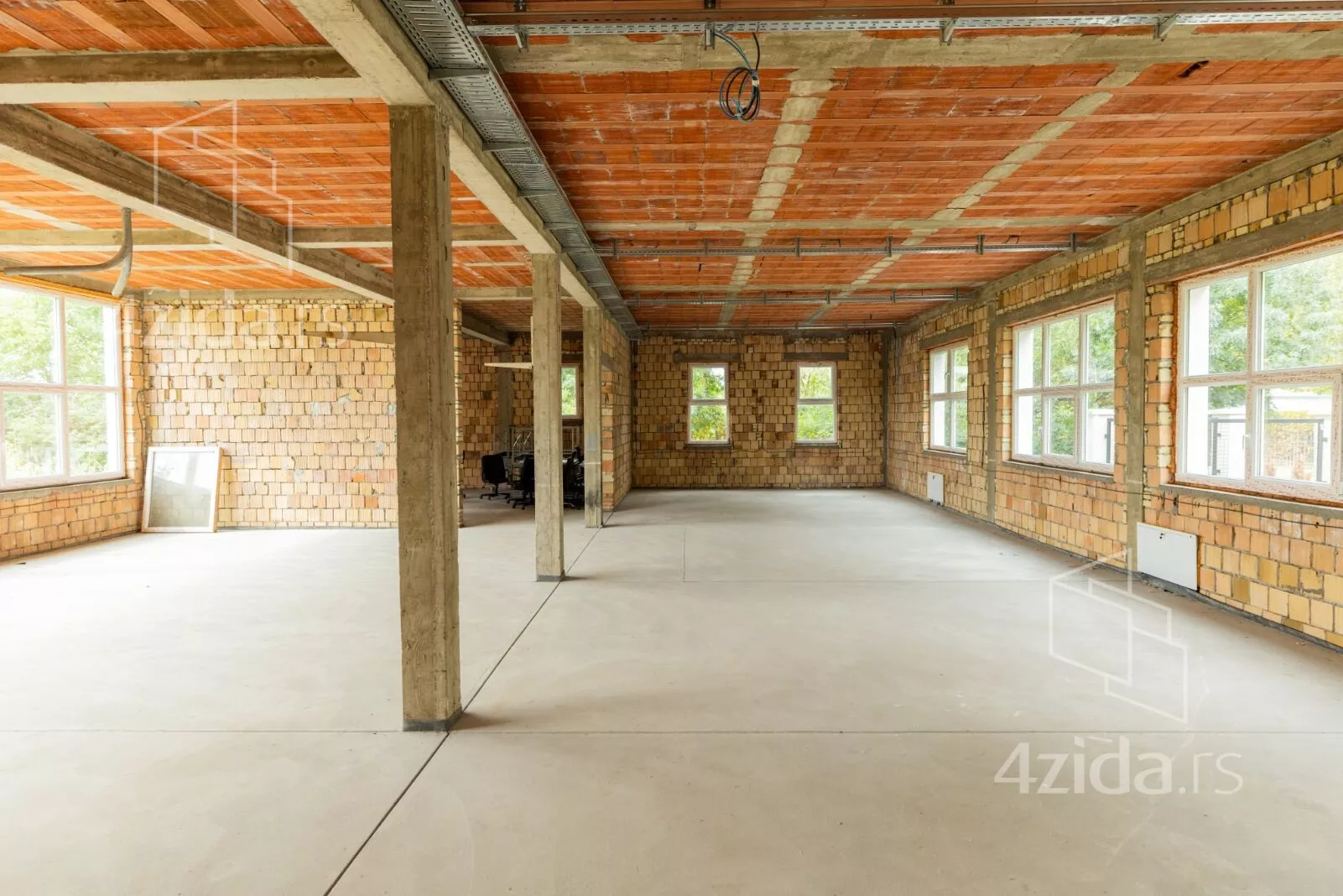 Poslovni prostor | 4zida