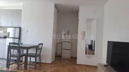 Ratka Mitrovića | 4zida.rs