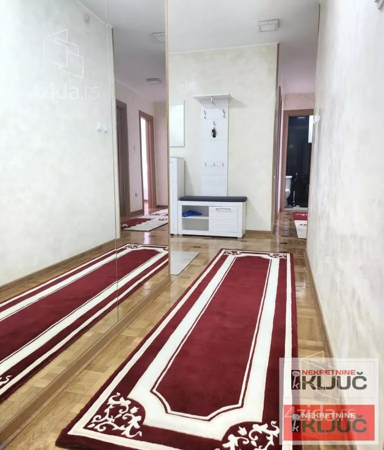 Troiposoban stan | 4zida