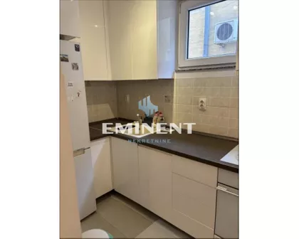 Gospodara Vučića | 4zida.rs