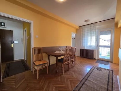 Trg Lazara Nešića | 4zida.rs