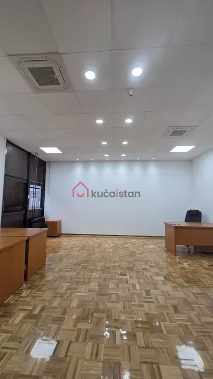 Blok 11c - Stari Merkator | 4zida.rs