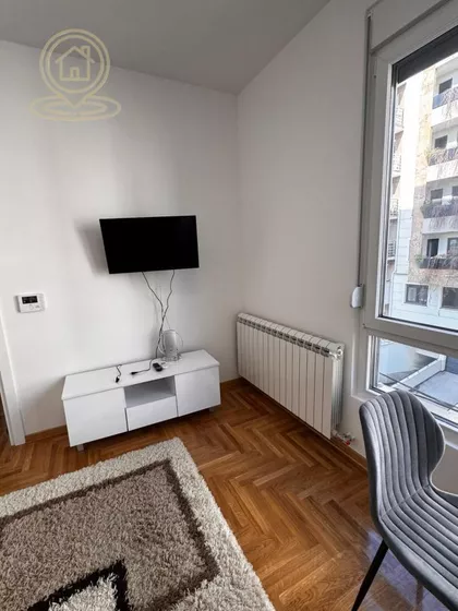 Crveni Krst Vračar | 4zida.rs