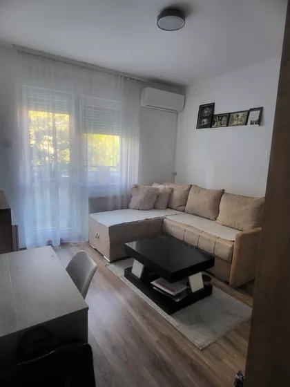 Đurđa Brankovića 19 | 4zida.rs
