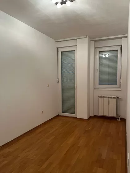 Cara Dušana | 4zida.rs