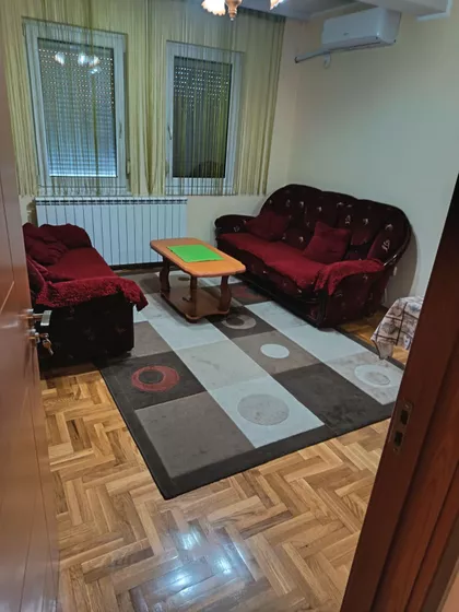 Šafarikova 10 | 4zida.rs