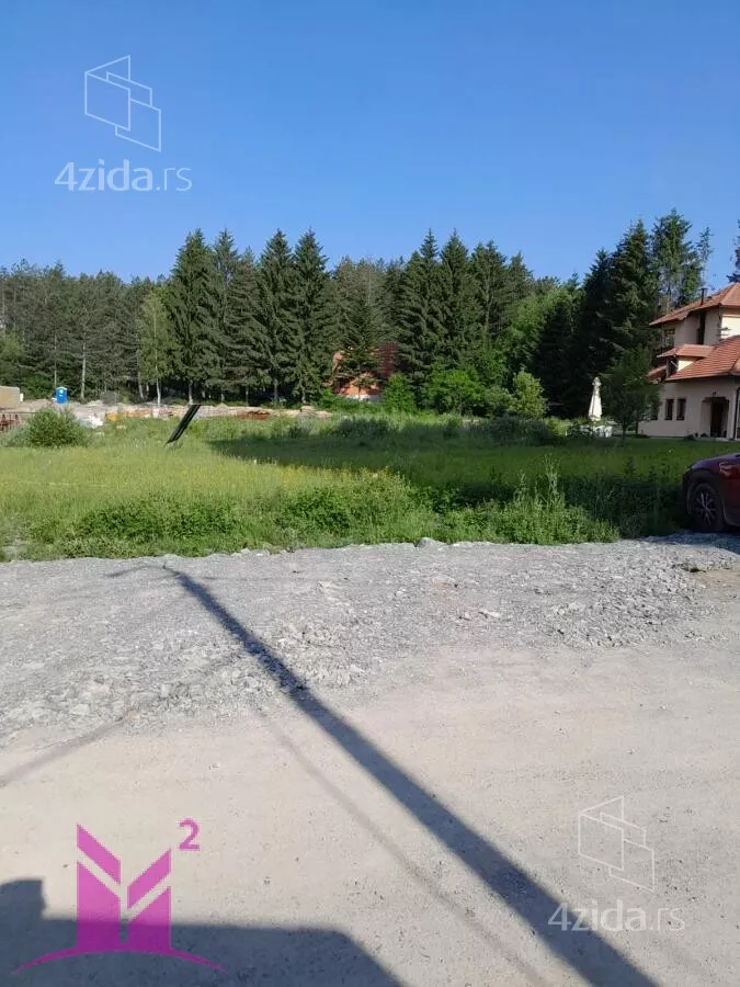 Plac | 4zida