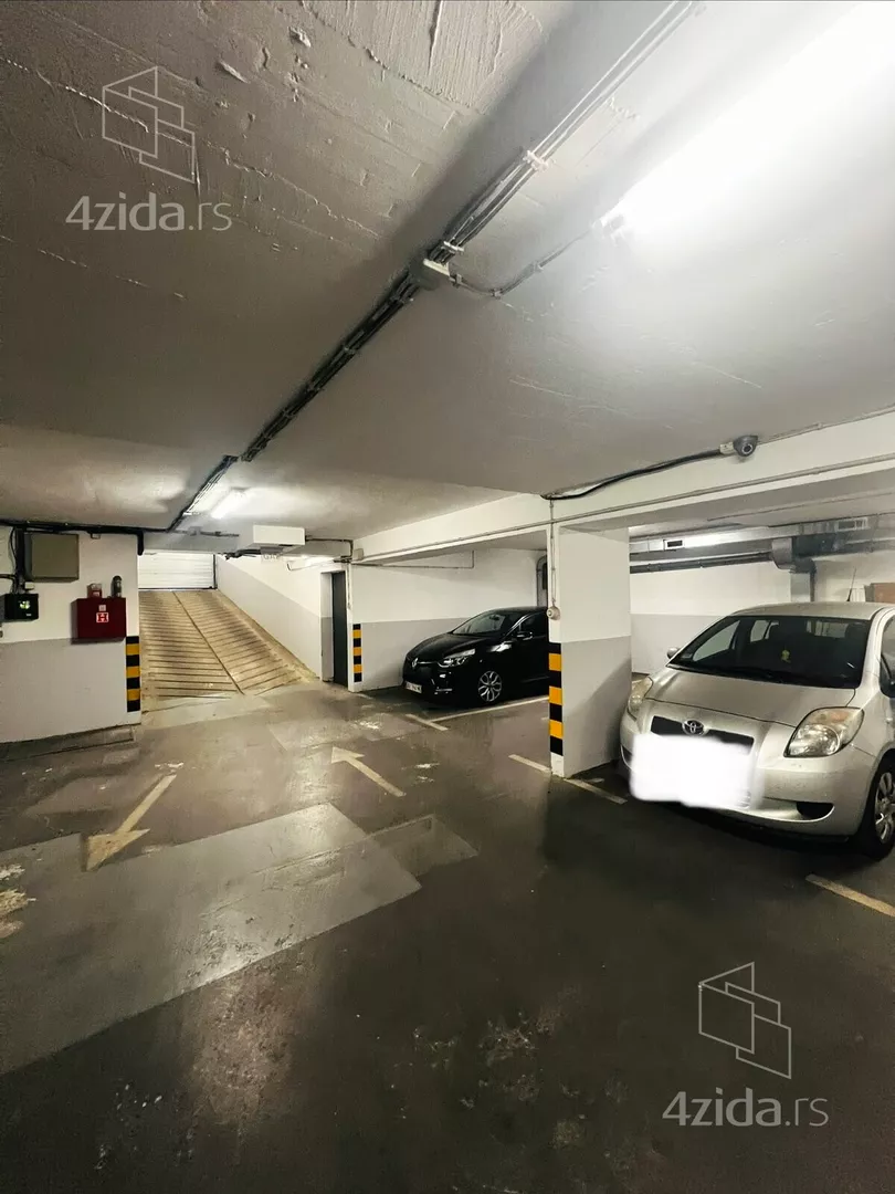 Garaža | 4zida