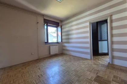 Čajnička bb | 4zida.rs