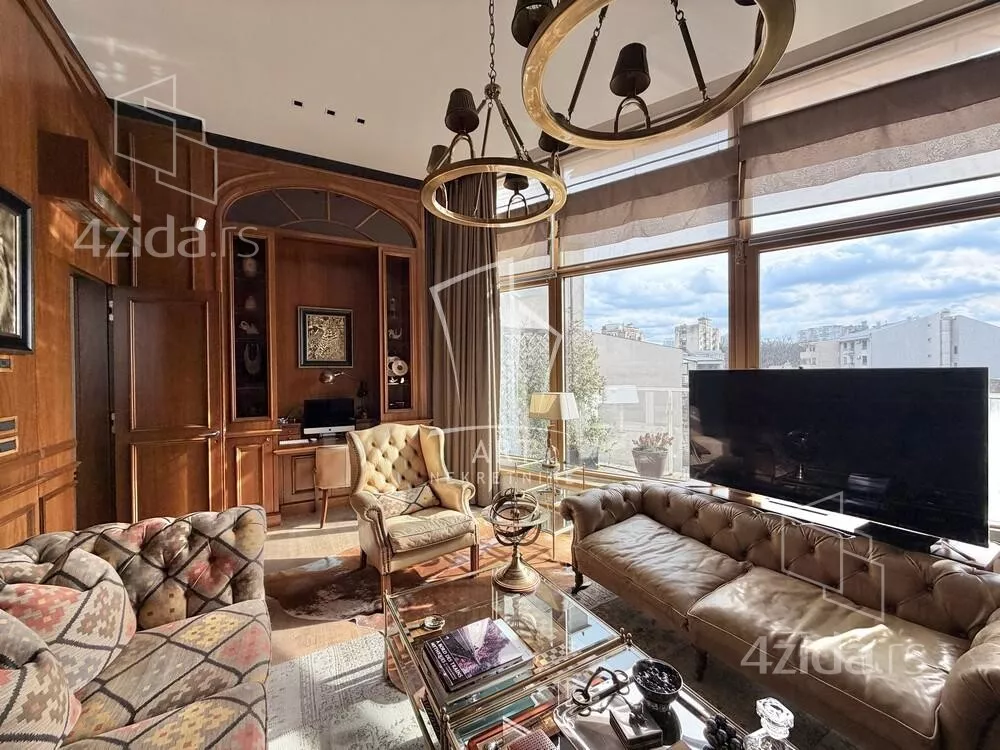 Šestoiposoban stan | 4zida