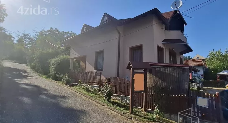 Kuća | 4zida