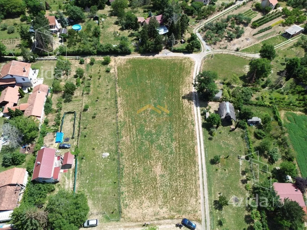 Plac | 4zida