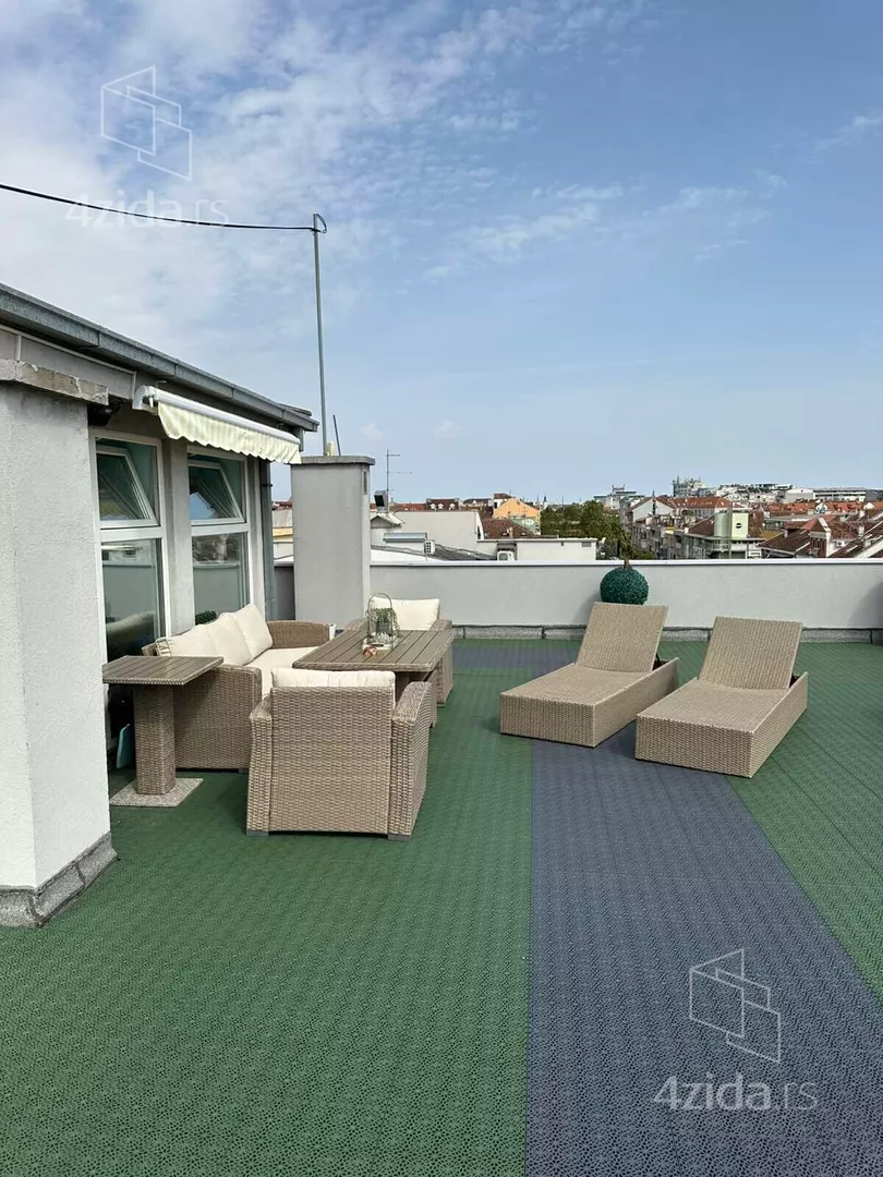 Petosoban stan | 4zida