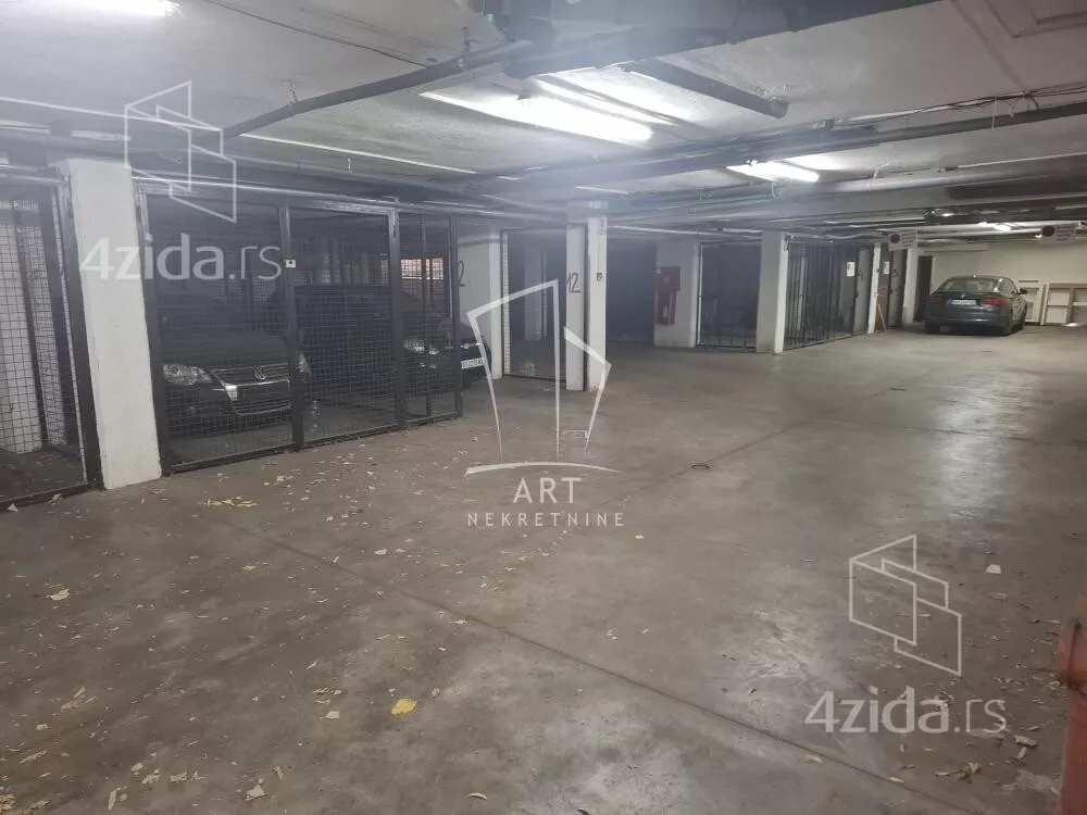 Garaža | 4zida