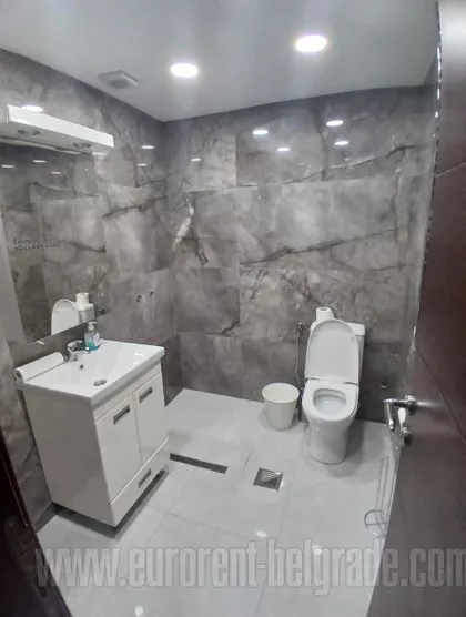 DONJI DORĆOL | 4zida.rs