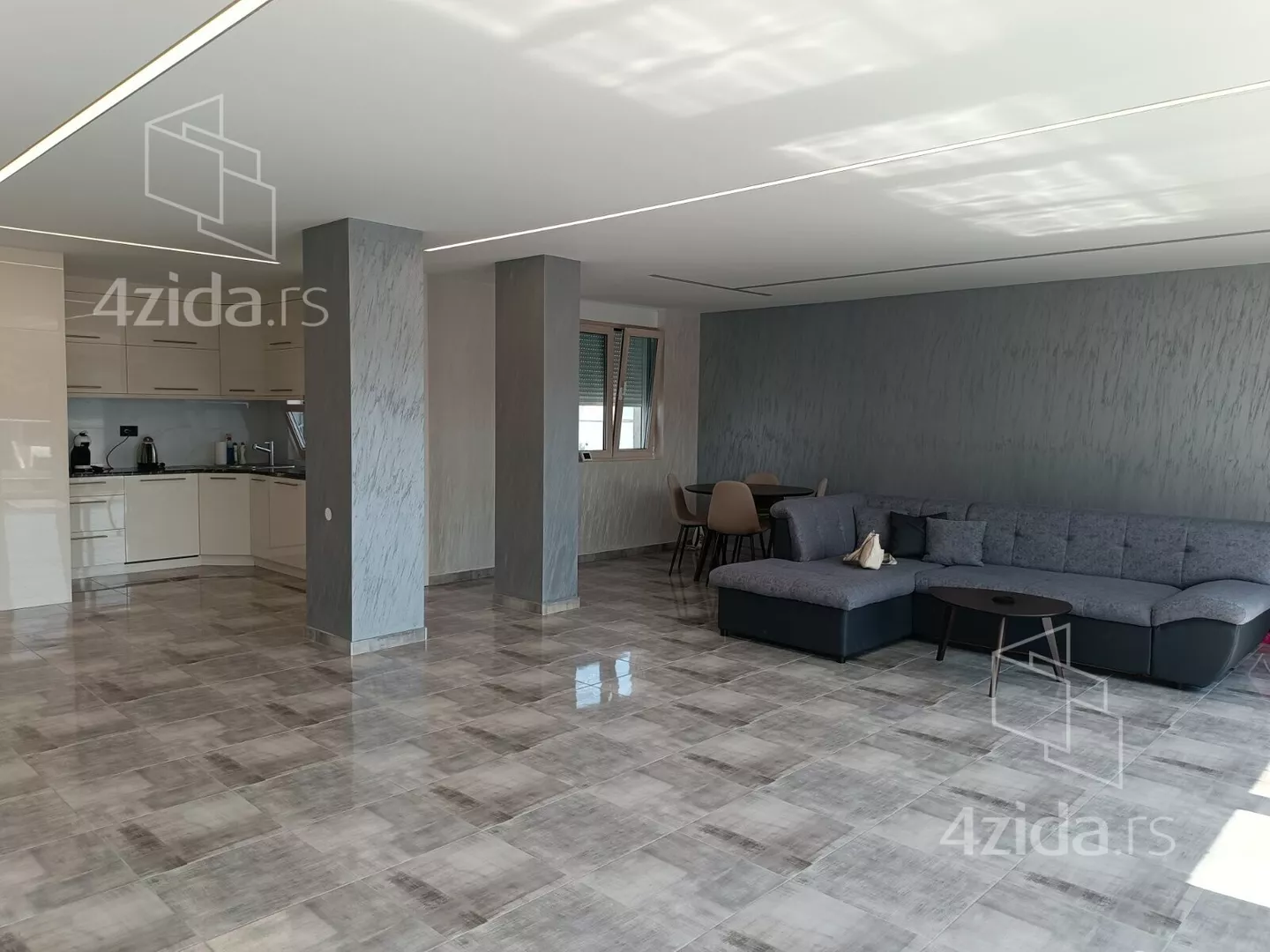 Dvoiposoban stan | 4zida