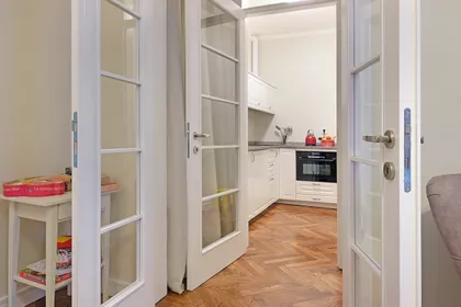 Hadži-Đerina | 4zida.rs