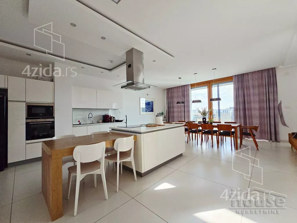 Sedmosoban stan | 4zida