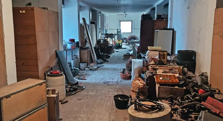 Poslovna zgrada | 4zida