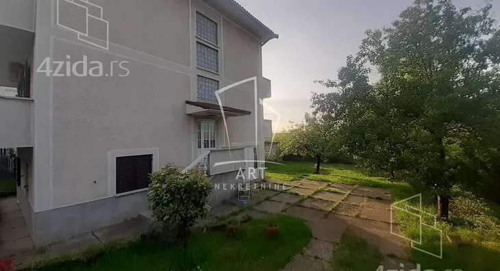 4-etažna kuća | 4zida