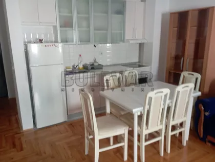 Svetosavska | 4zida.rs