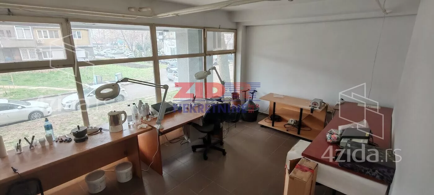 Poslovni prostor | 4zida
