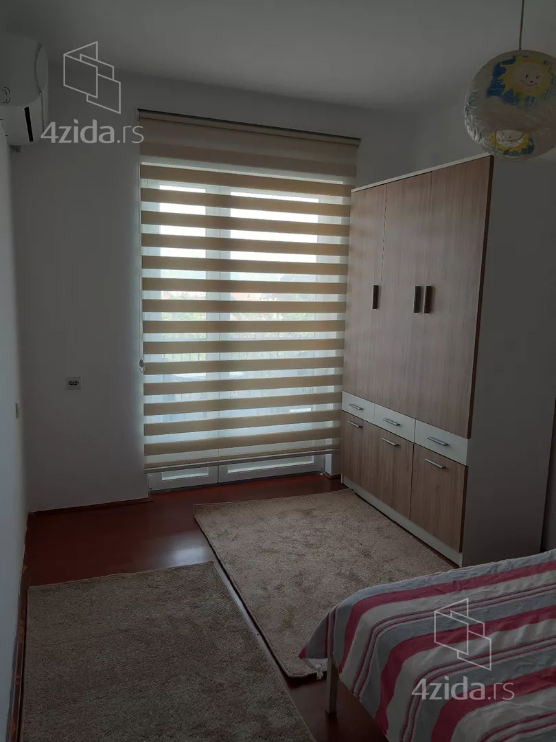 Četvoroiposoban stan | 4zida