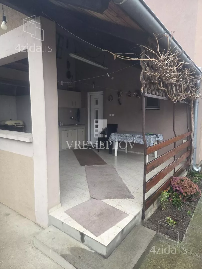 3-etažna kuća | 4zida